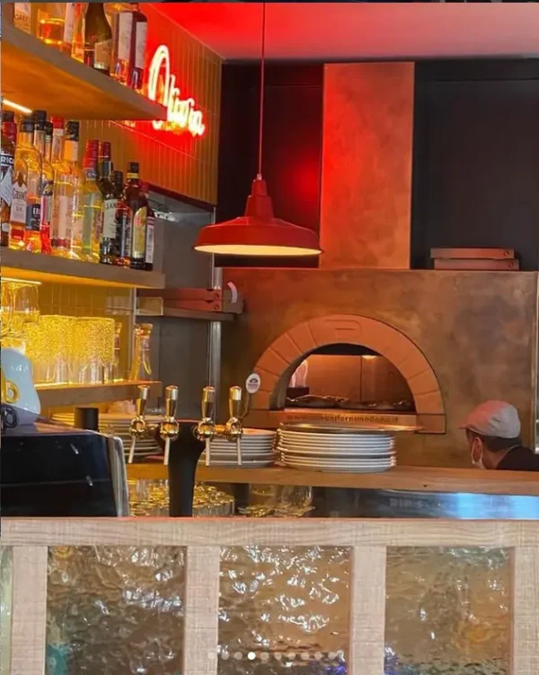 Ristorante con forno a gas Pavesi con piano monoblocco