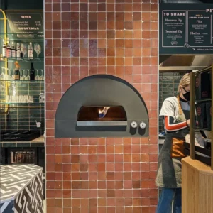 Ristorante in Belgio con forno a gas Joy 90 TW per pizza