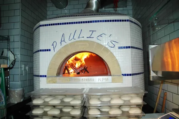 Ristorante in Irlanda con forno Pavesi RPM 120 a legna