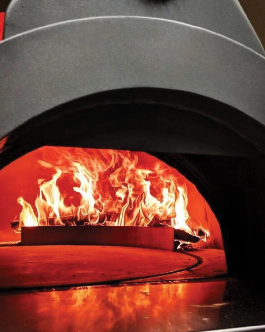 Forno professionale a fiamma libera prodotto a mano e installato